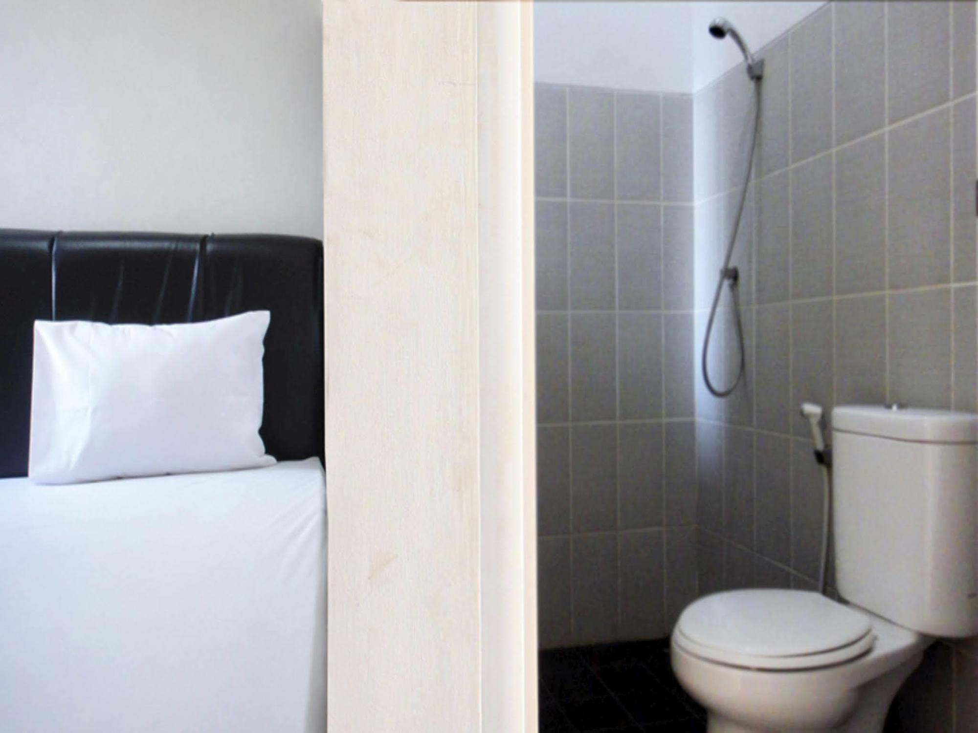 Comfort House Hotel Balikpapan  Exterior foto