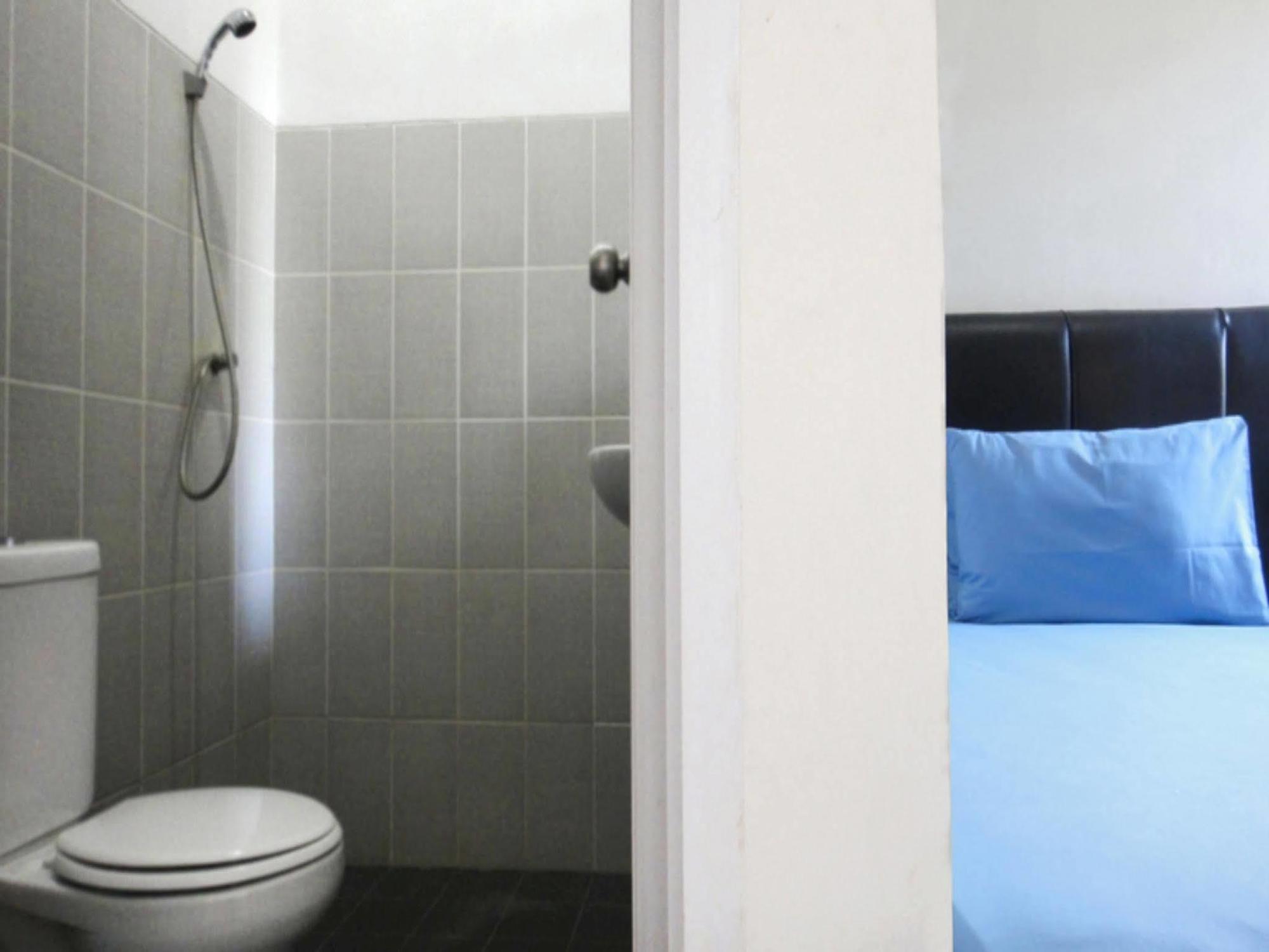 Comfort House Hotel Balikpapan  Exterior foto